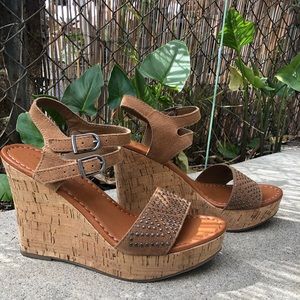 American Eagle outfitters Wedge sandals. Size 8